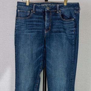 American Eagle High Rise Straight Jeans - 12 Short